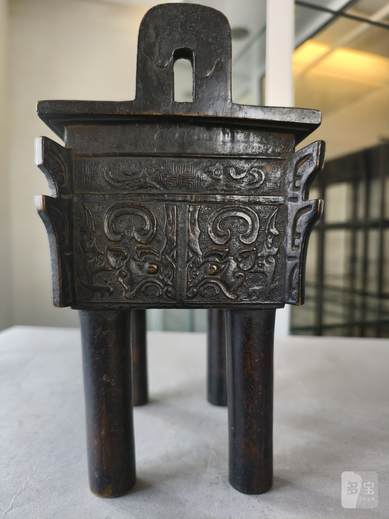 A bronze incense burner in the shape of the 'fang ding' food vessel in archaic style - 图11